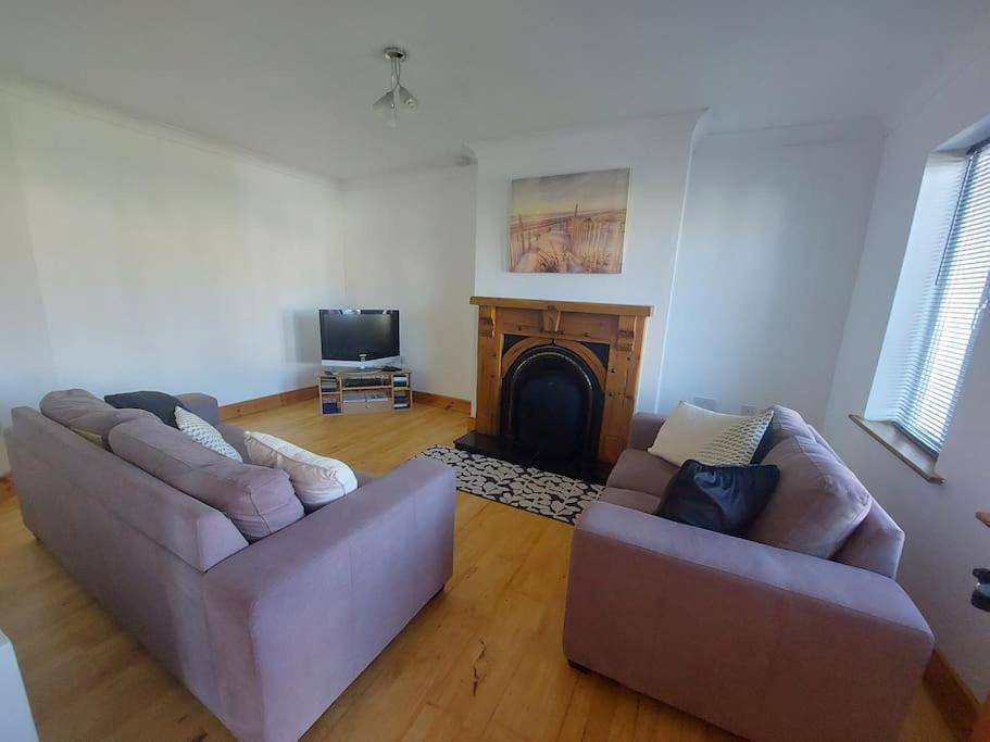 3 Bed Semi-Detached House In A Quite Estate Villa Bruff Exterior foto